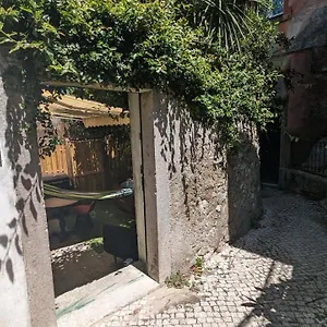  Apartamento Tiny Smart Home, Private Garden & Outside Jacuzzi. Center Sintra! Portugal